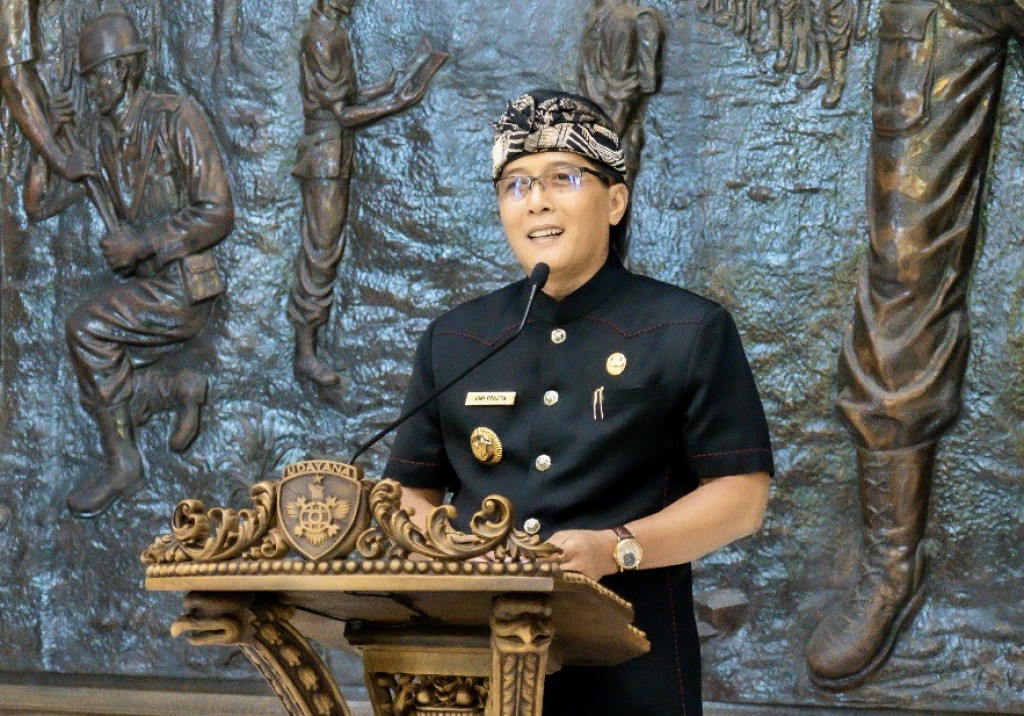 Bupati Giri Prasta Gelontorkan Hibah 45,2 M